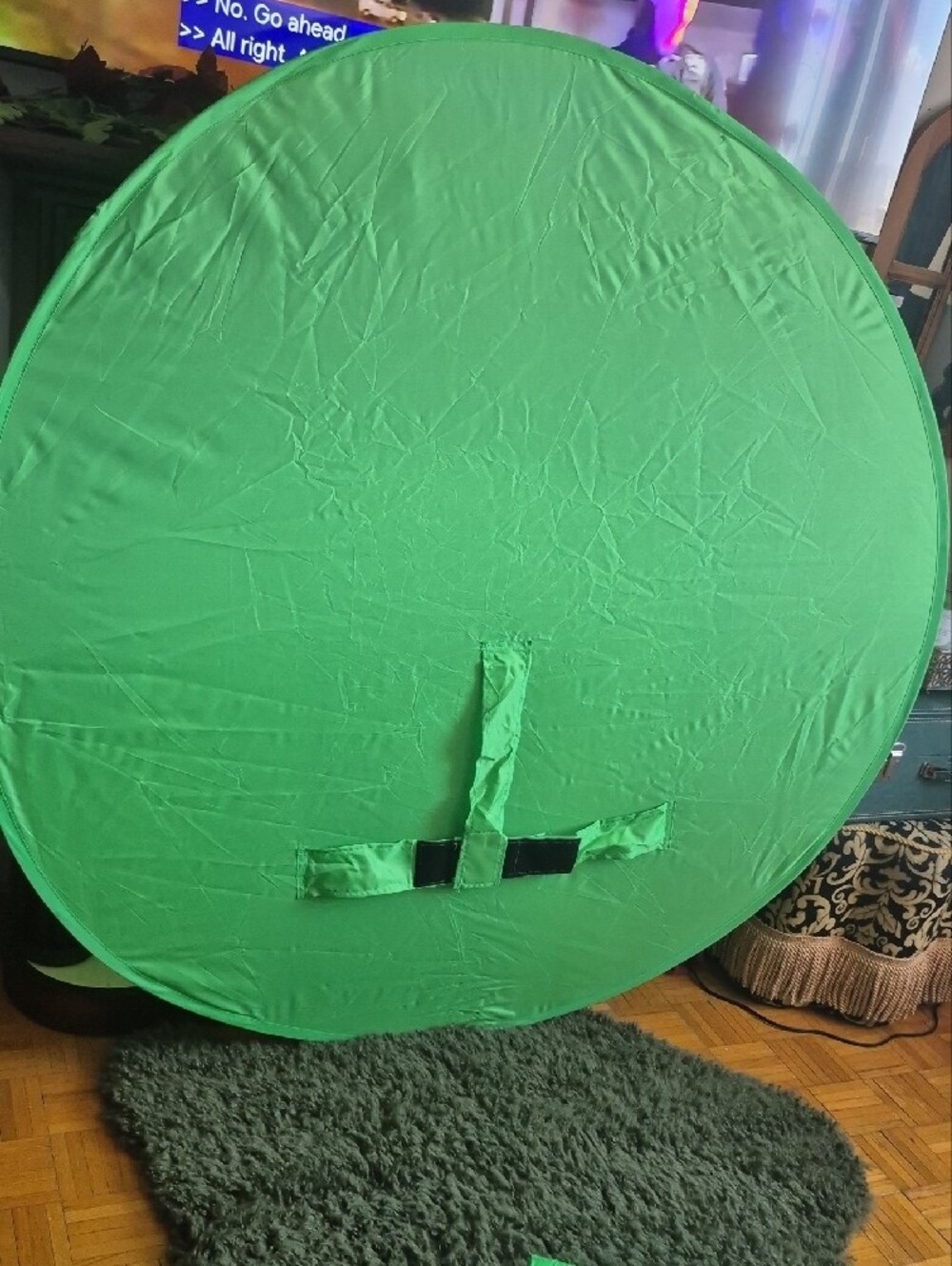 Green Screen Collapsible Photo Backdrop - Party & Studio Screen - Picture 7 of 10